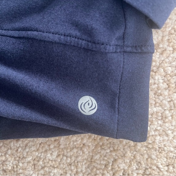 Apana Blue Workout Shirt With Twist Women's Size Medium - Picture 3 of 7